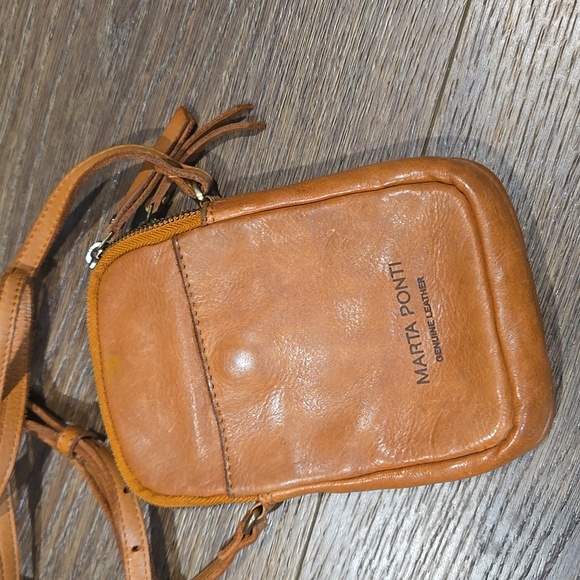 Marta Ponti Handbags - MARTA PONTI GENUINE LEATHER UNISEX CROSSBODY BAG.   #7487